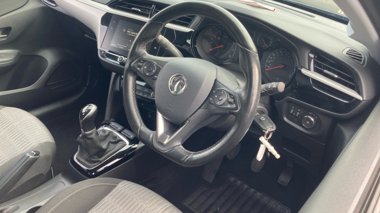 Vauxhall Corsa 1.2 SE Nav 5dr Petrol Hatchback